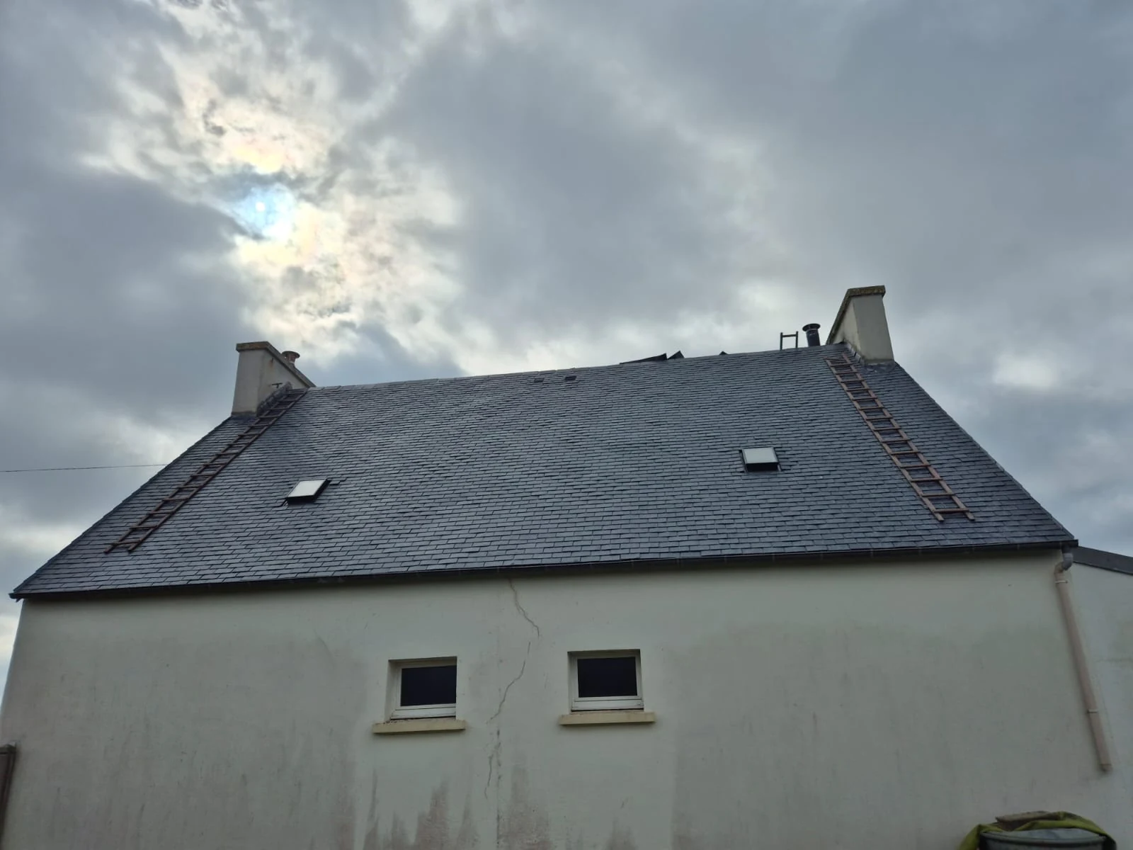 Toiture avant démoussage